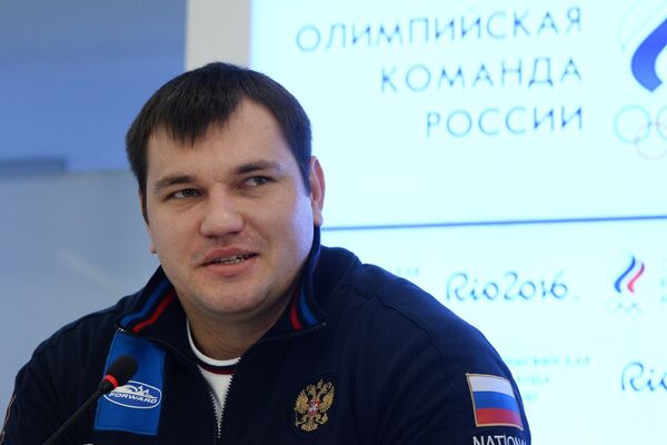 Российские тяжелоатлет Алексей Ловчев Российские тяжелоатлет Алексей Ловчев
