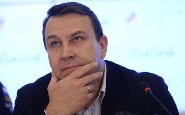 Президент Федерации тяжелой атлетики России (ФТАР) Сергей Сырцов Президент Федерации тяжелой атлетики России (ФТАР) Сергей Сырцов