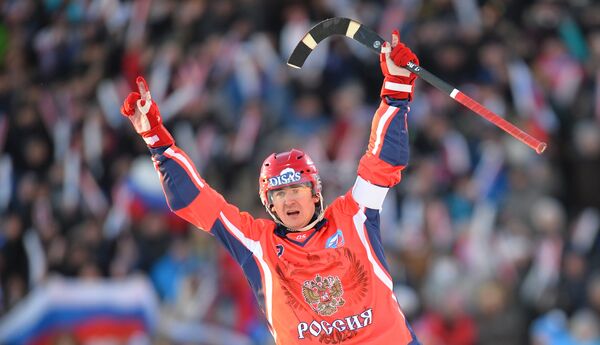 Игрок сборной России Сергей Ломанов Игрок сборной России Сергей Ломанов