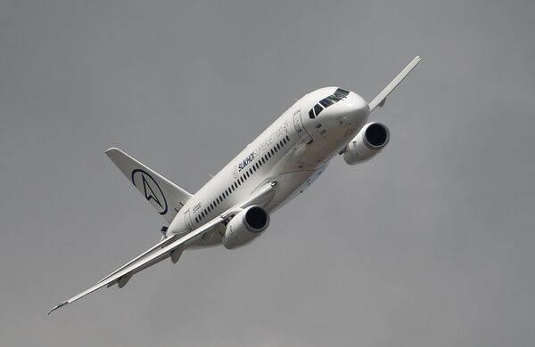 Самолет Sukhoi Superjet 100 Самолет Sukhoi Superjet 100